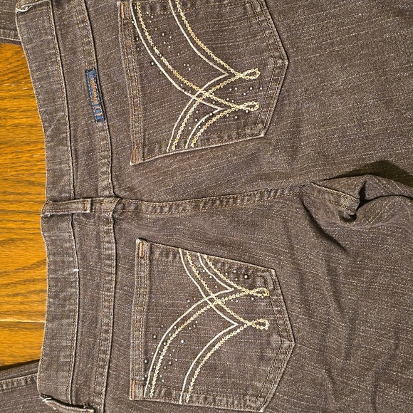 Wrangler Q Baby Brown Jeans. Cowgirl Cut. Size: 11/12 x 36 length - Picture 6 of 7